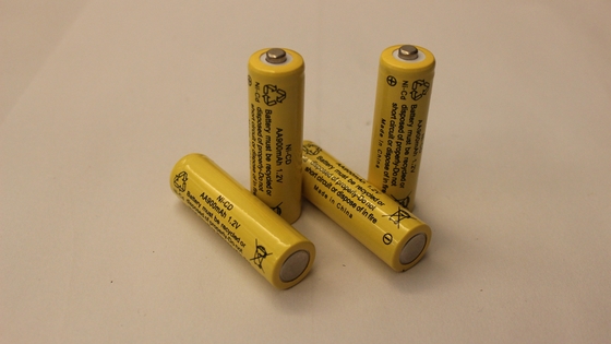 AA 1.2V 900mAh بطارية مصباح يدوي قابلة لإعادة الشحن NiCD بطارية الشعلة القابلة لإعادة الشحن